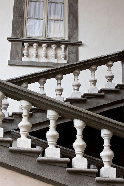 Eggers, Julie 아티스트의 Italy-Tuscany-Lucca Stairs in the Pfanner Palace and gardens작품입니다.